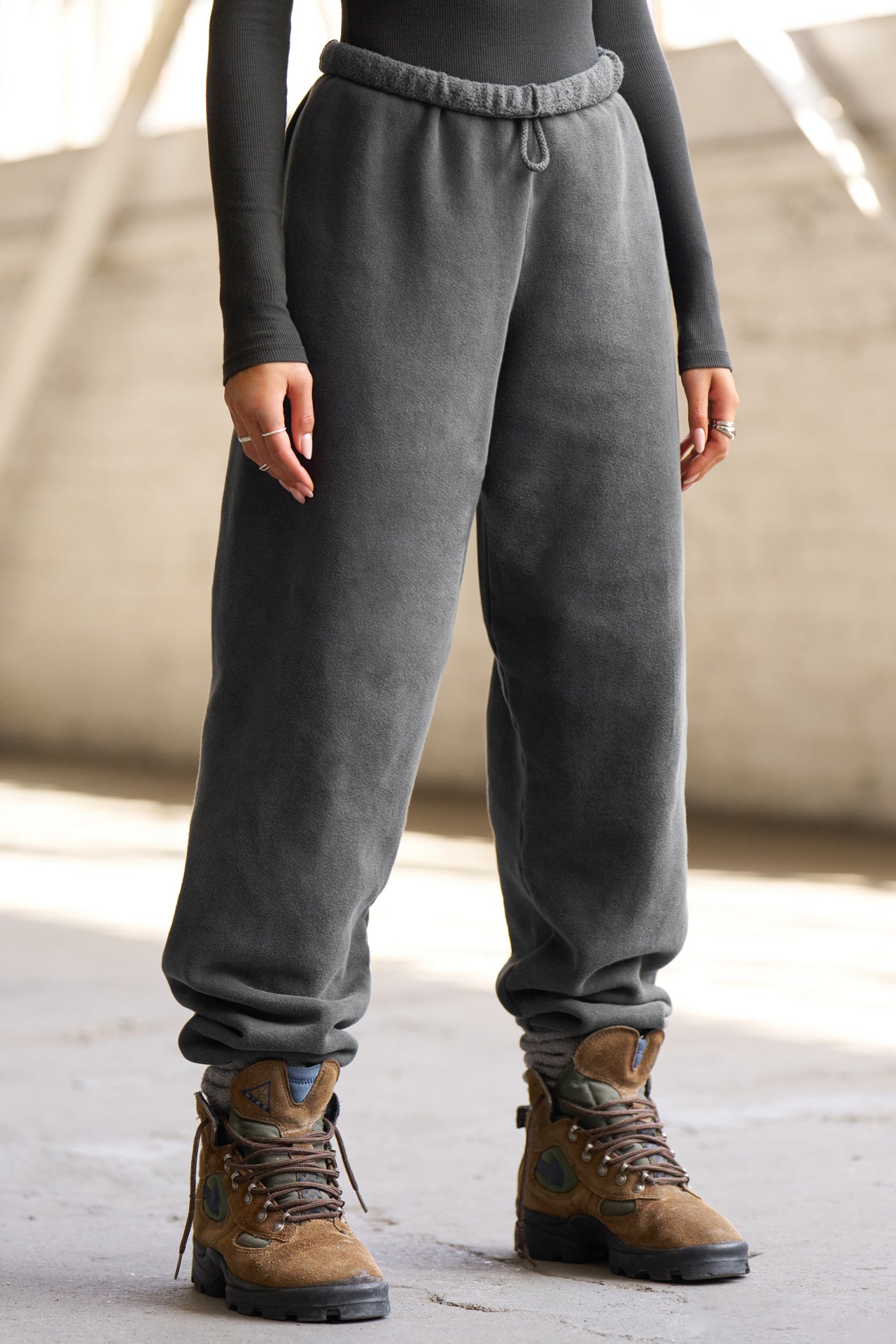 Sweatpants with elastic waistband online